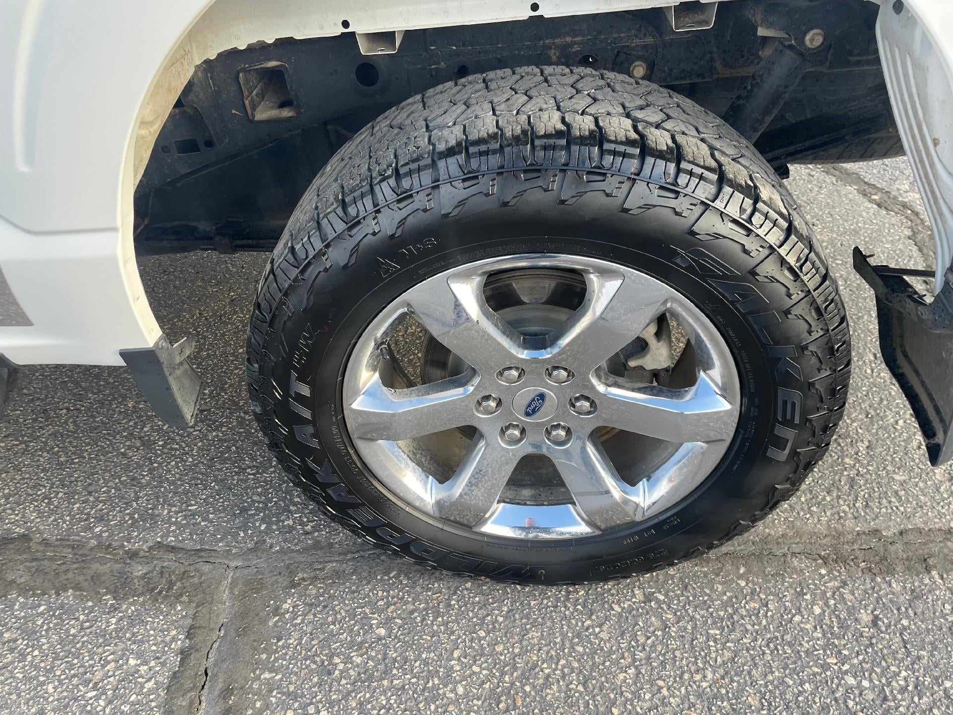 2022 Ford F-150 LARIAT 4WD SuperCrew 5.5' Box