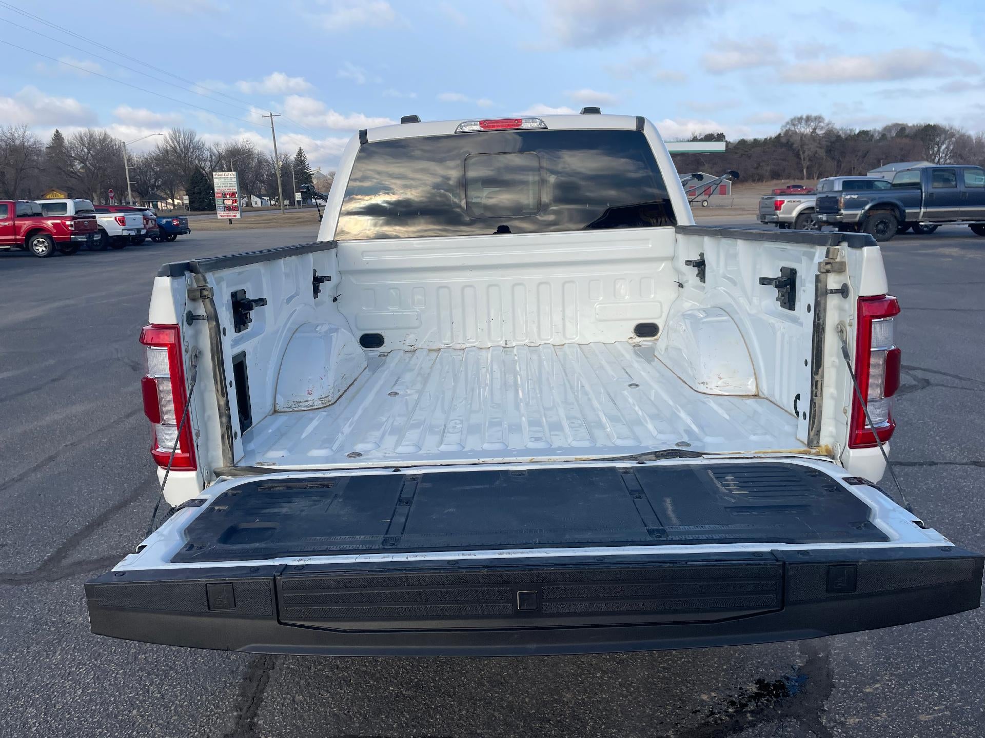 2022 Ford F-150 LARIAT 4WD SuperCrew 5.5' Box