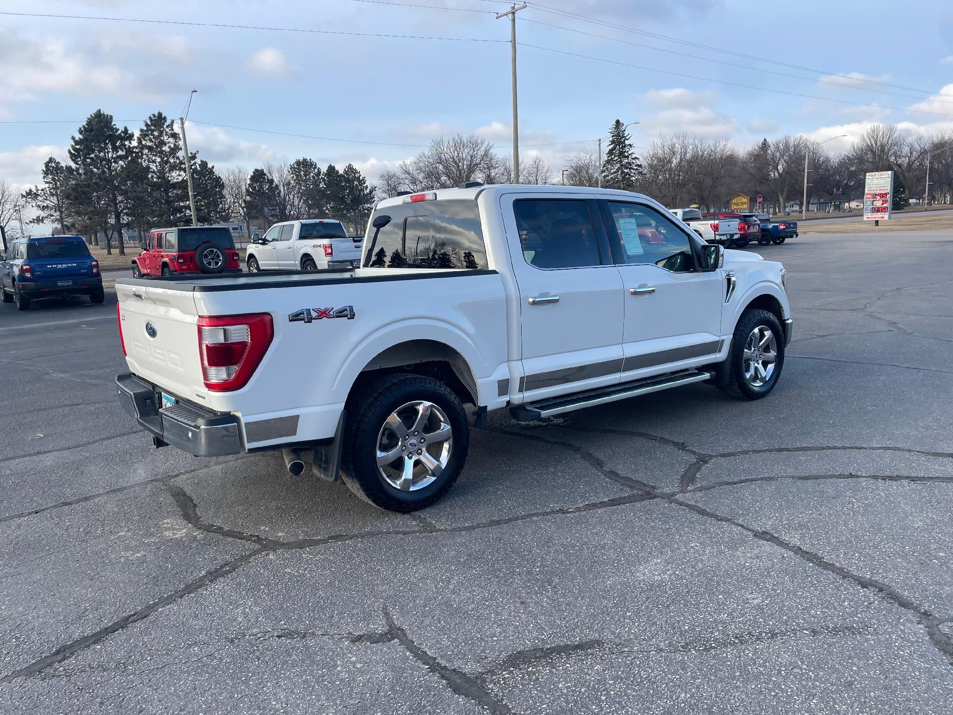 2022 Ford F-150 LARIAT 4WD SuperCrew 5.5' Box