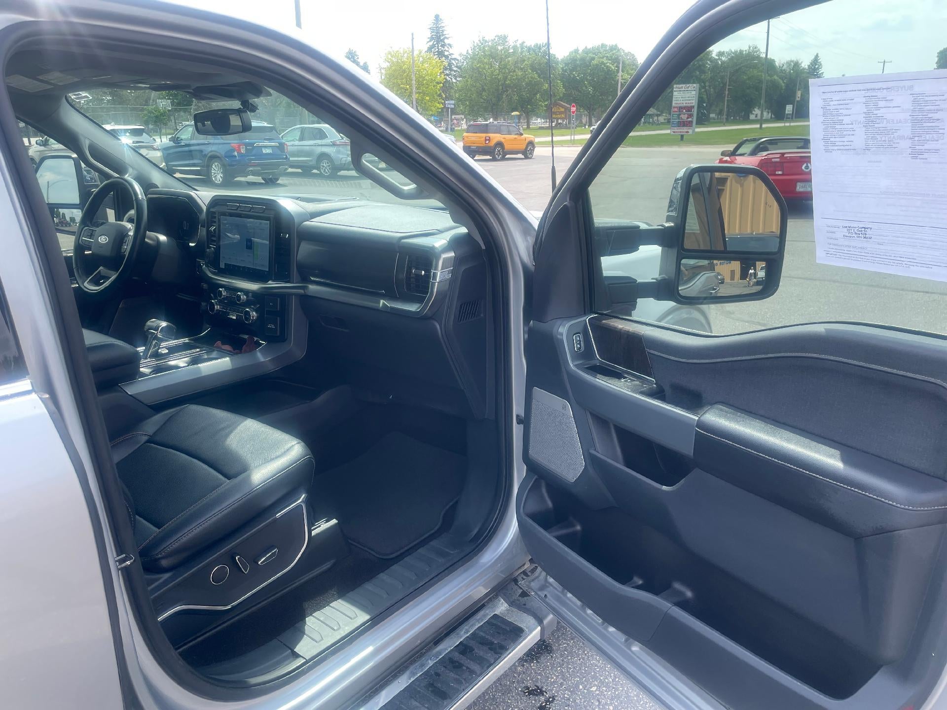 2022 Ford F-150 LARIAT 4WD SuperCrew 5.5' Box