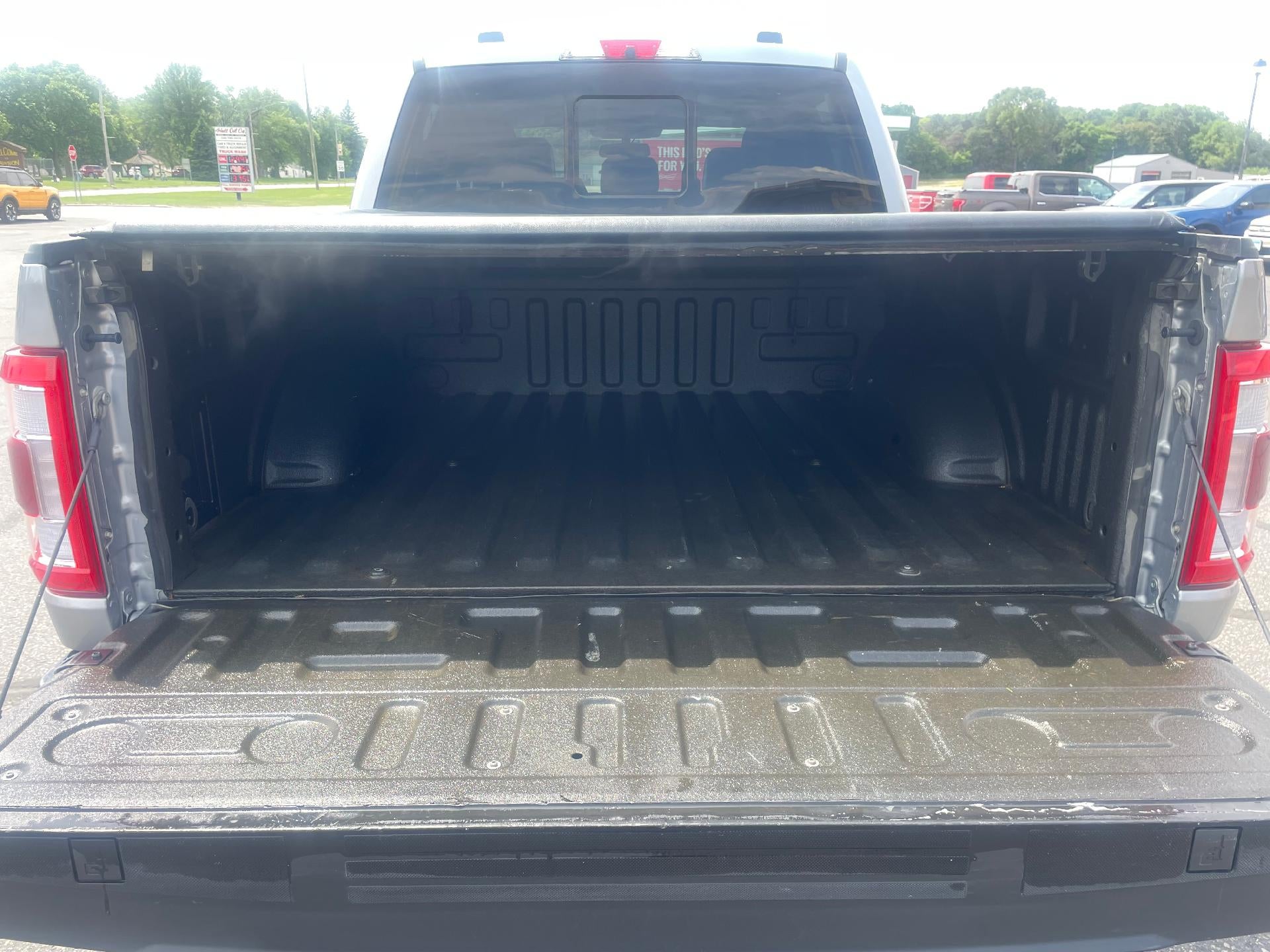 2022 Ford F-150 LARIAT 4WD SuperCrew 5.5' Box