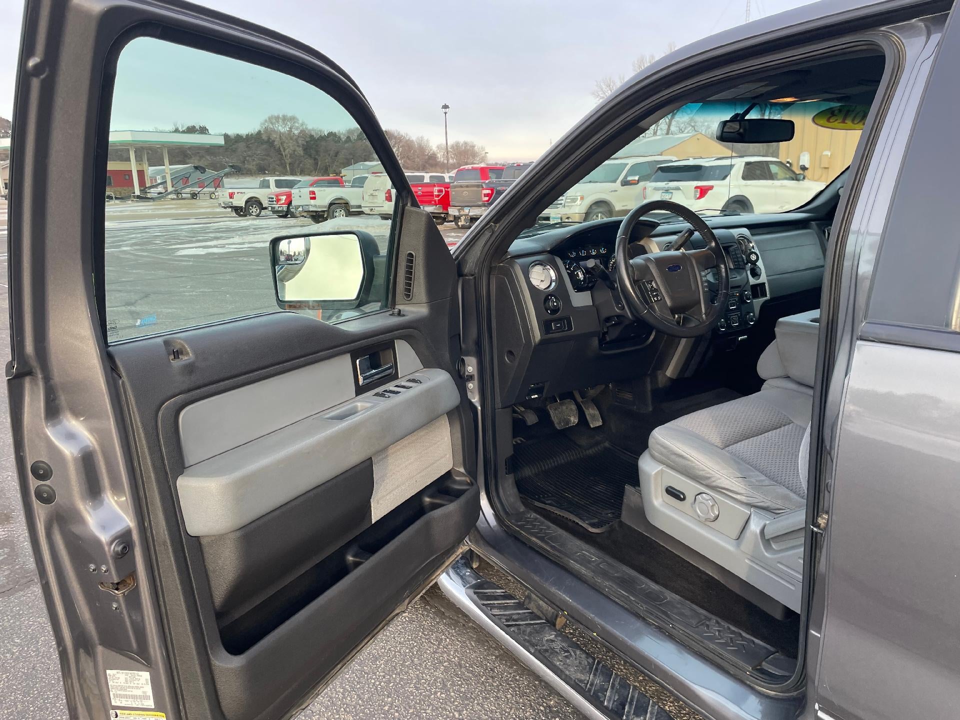 2013 Ford F-150 4WD SuperCrew 5-1/2 Ft Box XLT