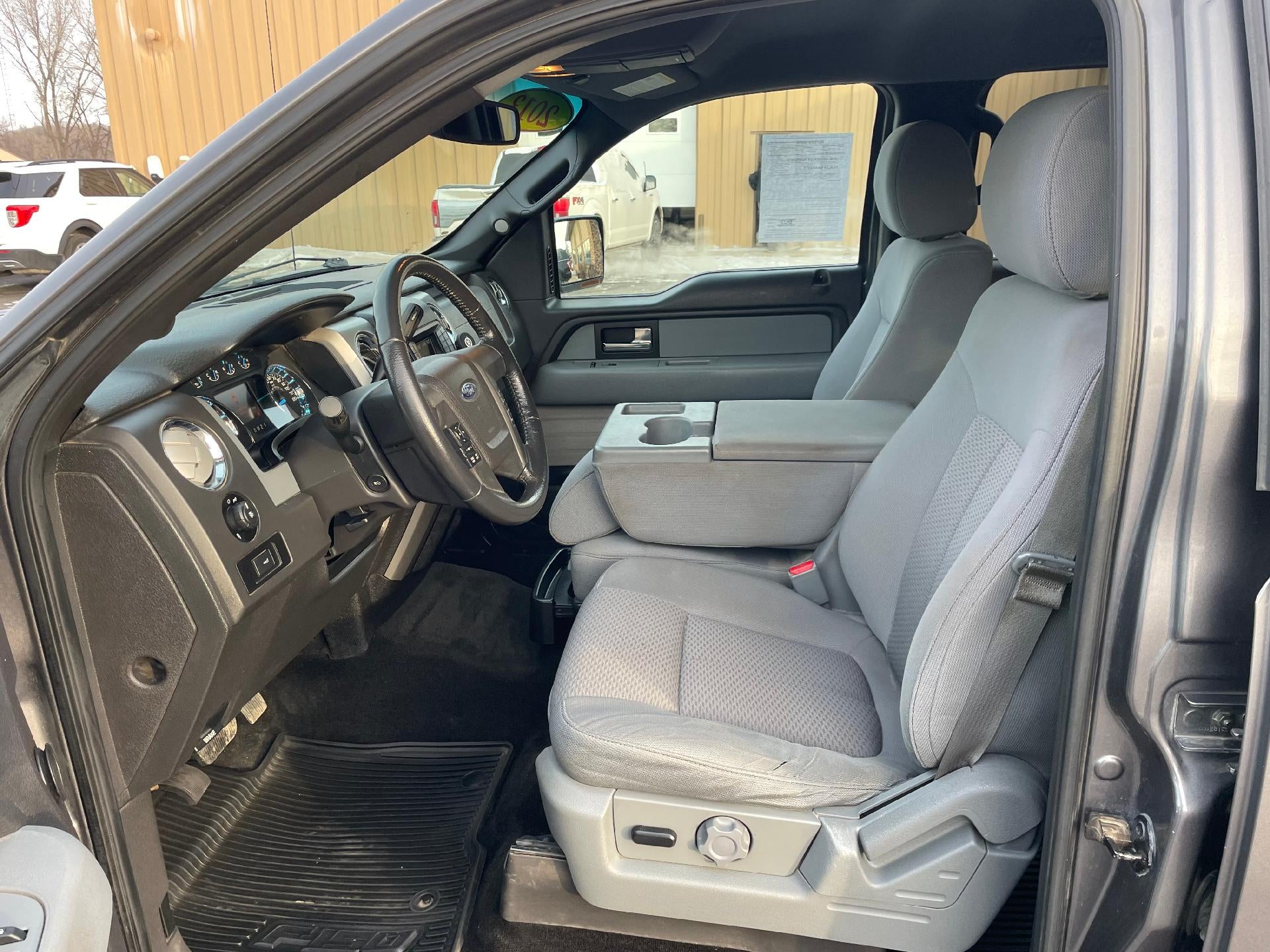 2013 Ford F-150 4WD SuperCrew 5-1/2 Ft Box XLT