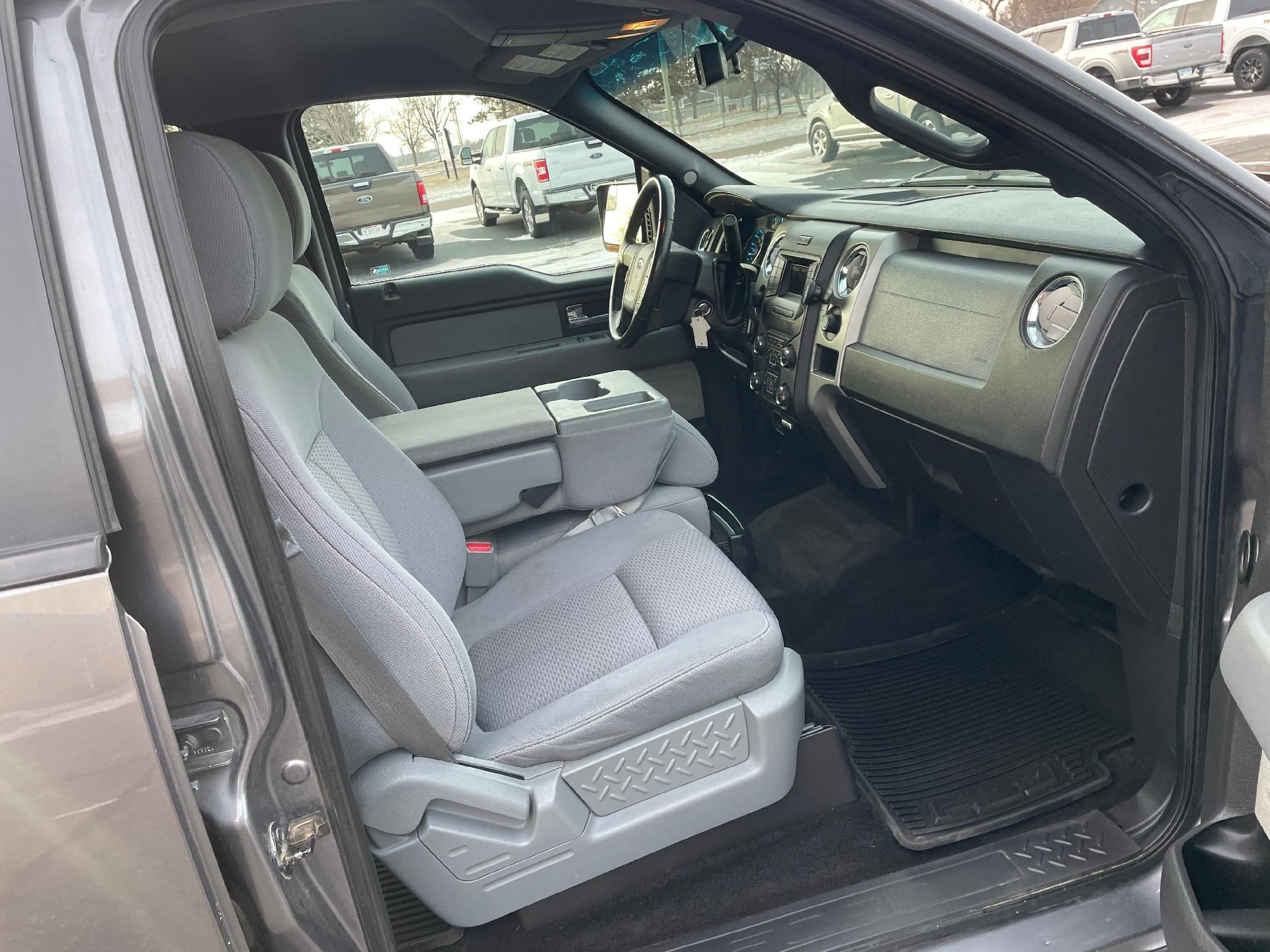 2013 Ford F-150 4WD SuperCrew 5-1/2 Ft Box XLT