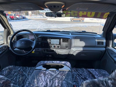 2004 Ford Super Duty F-350 SRW XLT