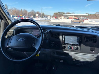 2004 Ford Super Duty F-350 SRW XLT