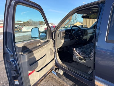 2004 Ford Super Duty F-350 SRW XLT