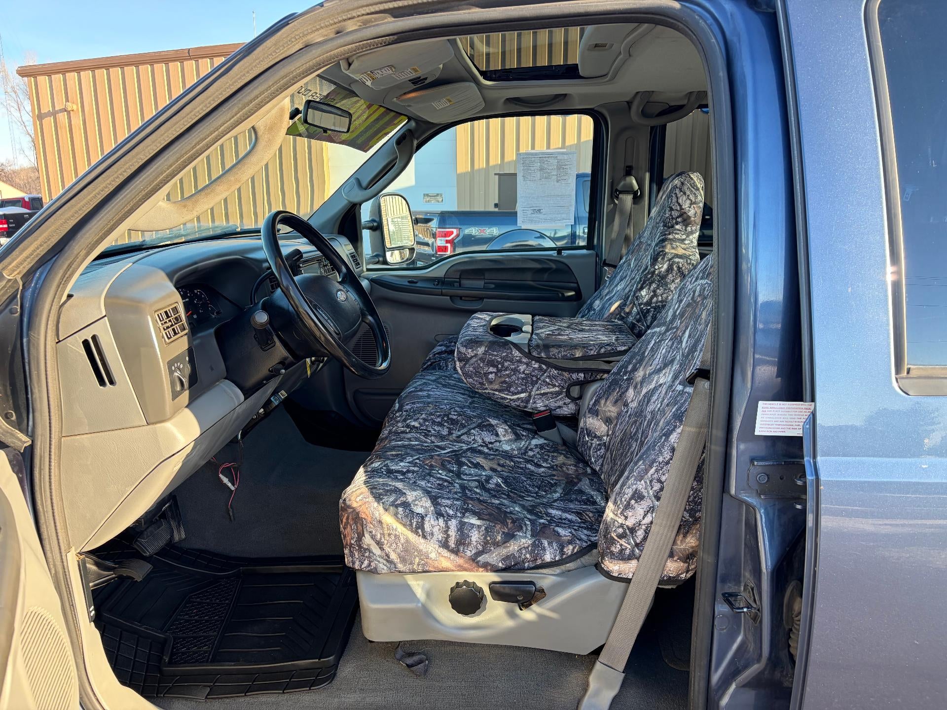 2004 Ford Super Duty F-350 SRW XLT
