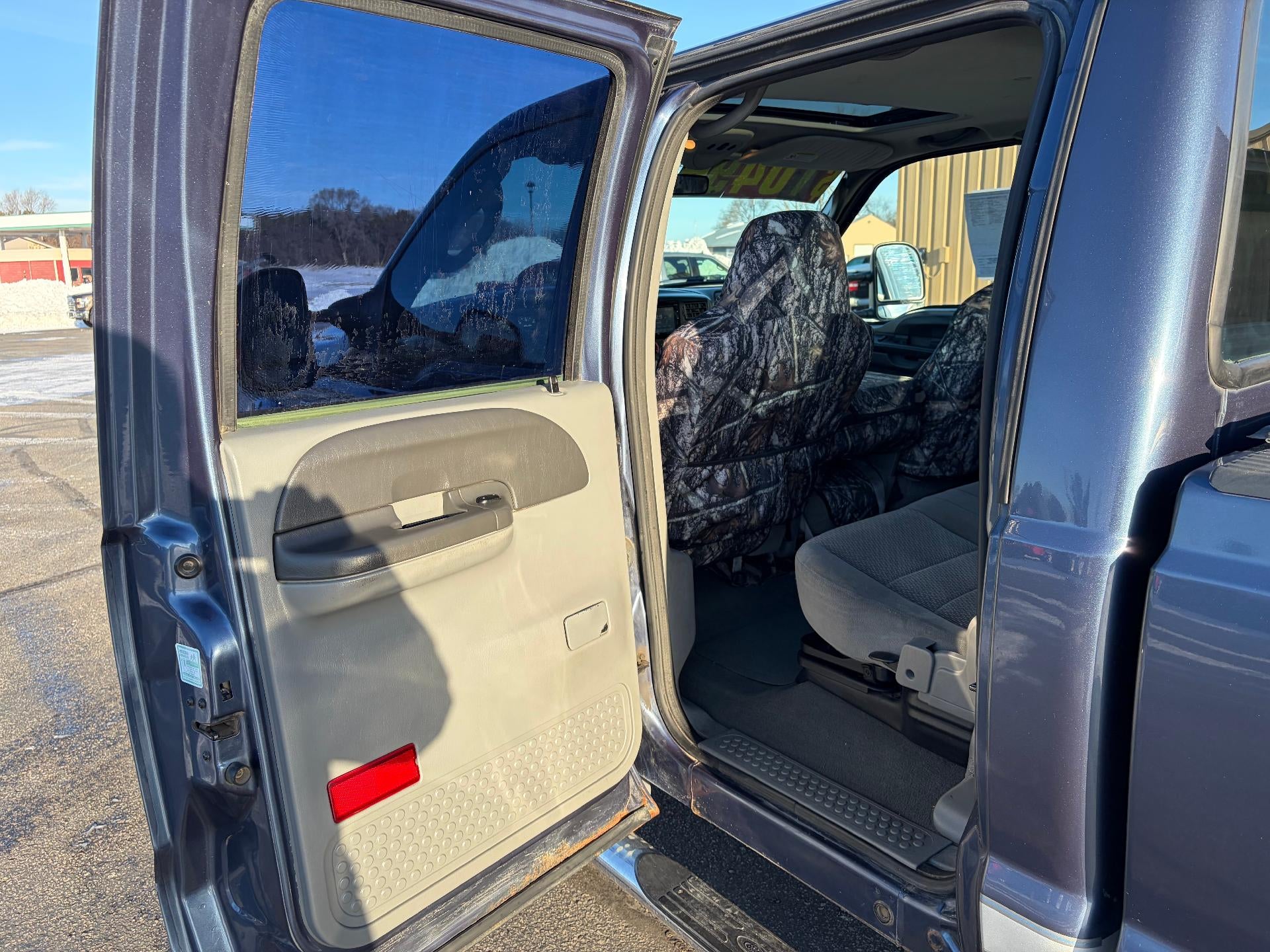2004 Ford Super Duty F-350 SRW XLT