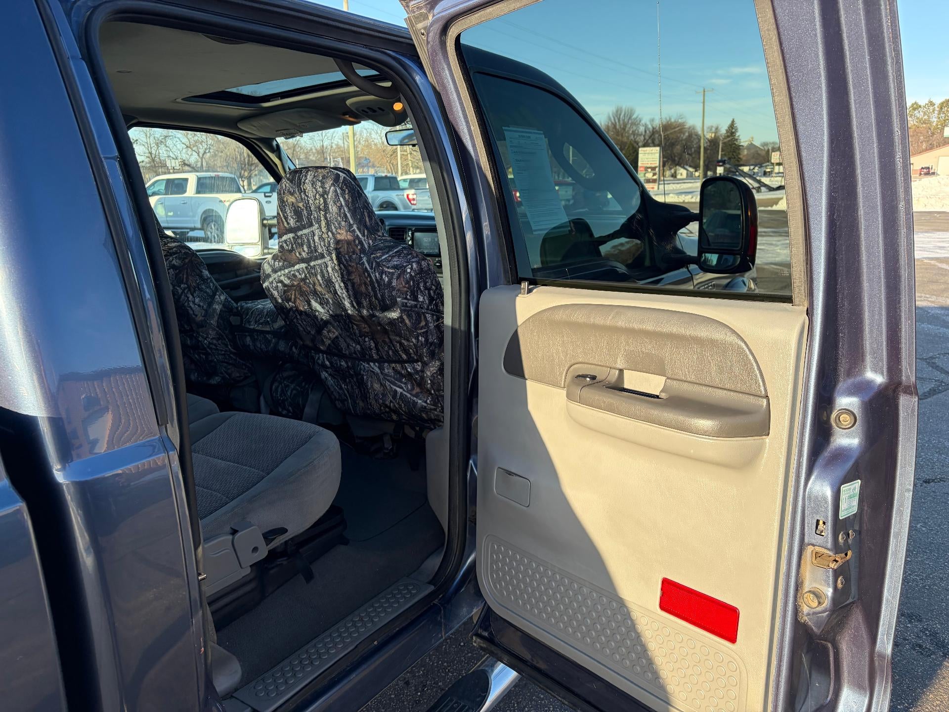 2004 Ford Super Duty F-350 SRW XLT