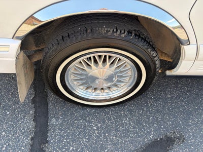 1997 Lincoln Town Car Signature