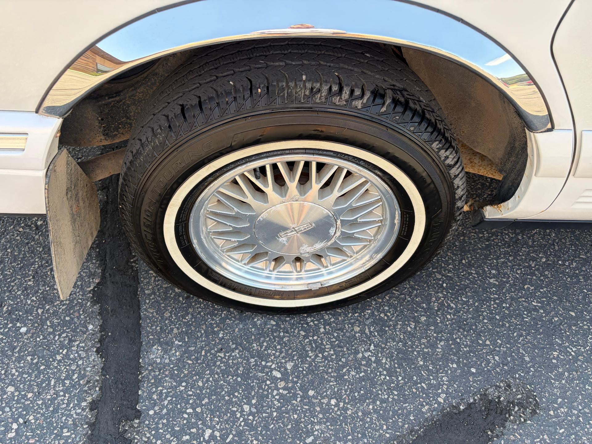 1997 Lincoln Town Car Signature