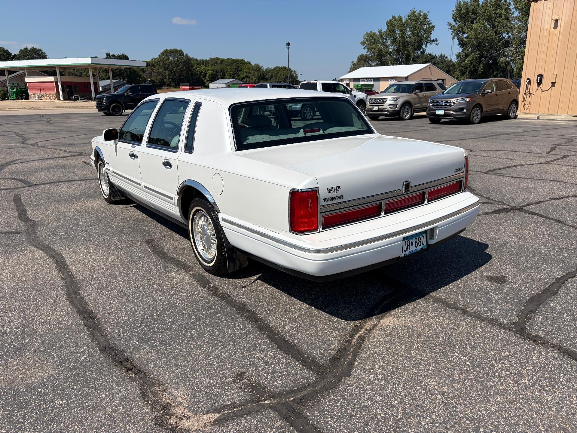 1997 Lincoln Town Car Signature