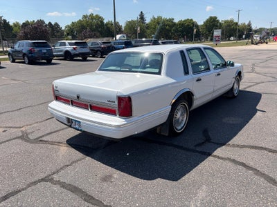 1997 Lincoln Town Car Signature