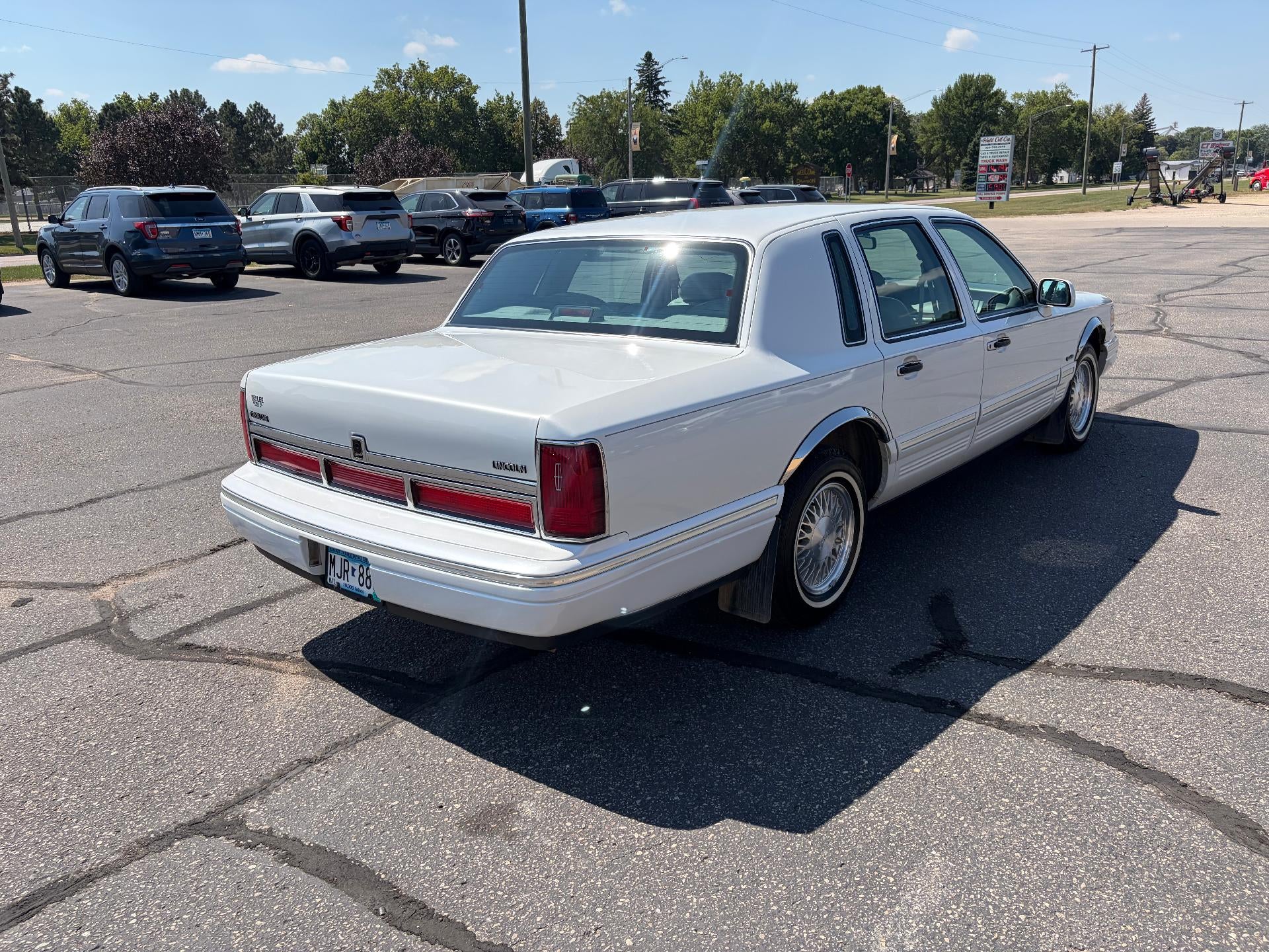1997 Lincoln Town Car Signature