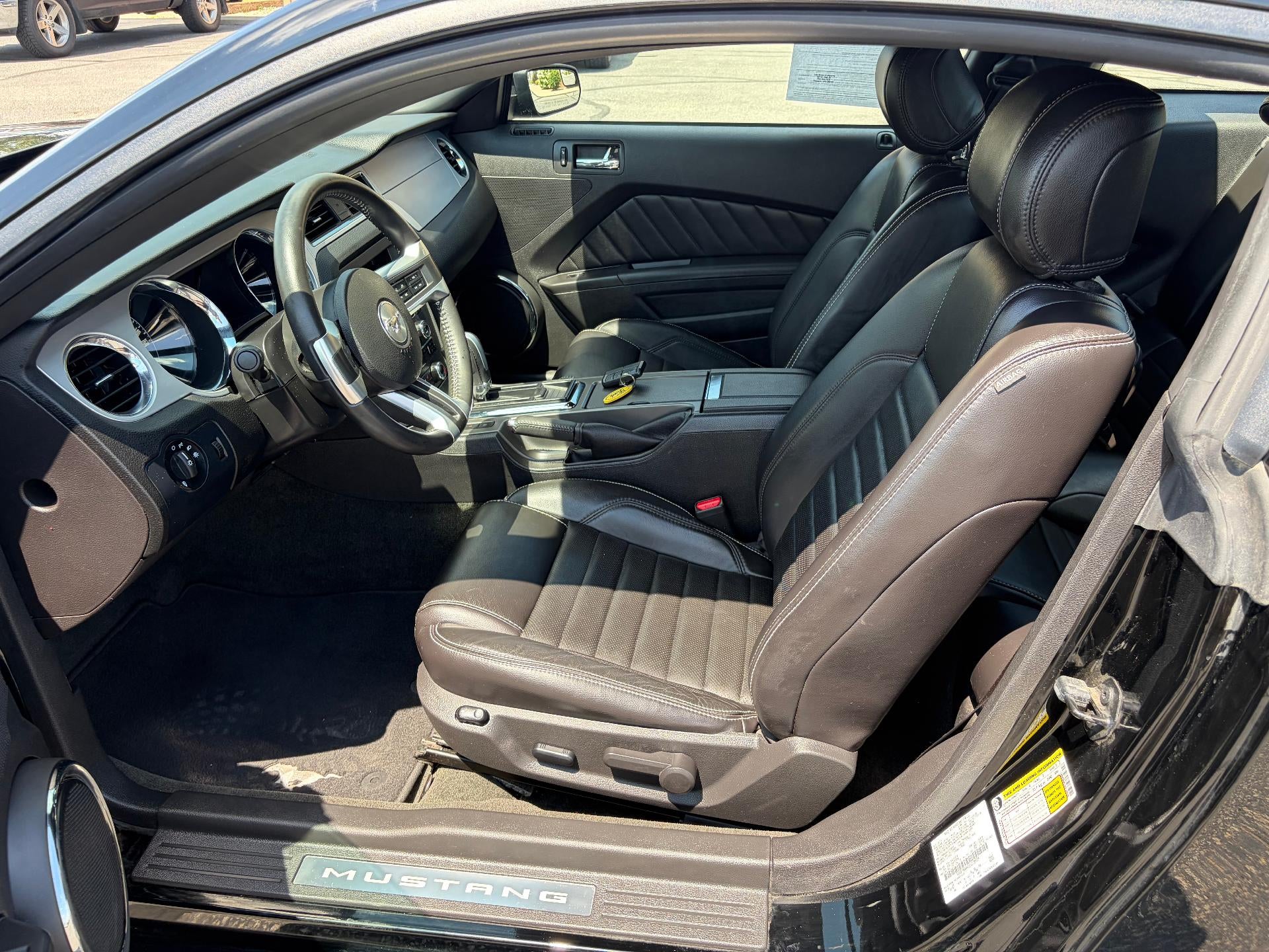2014 Ford Mustang 2dr Cpe V6 Premium