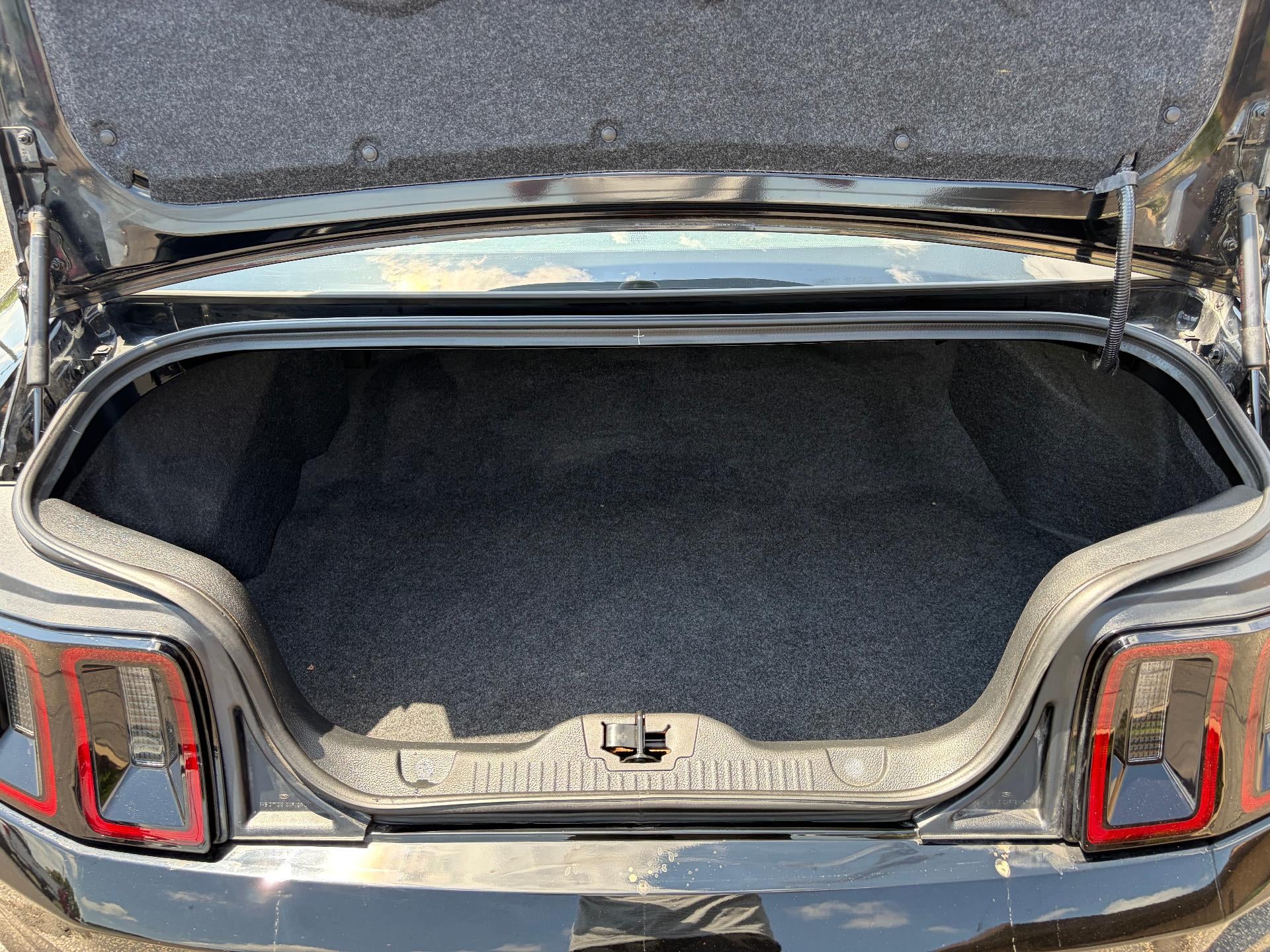2014 Ford Mustang 2dr Cpe V6 Premium