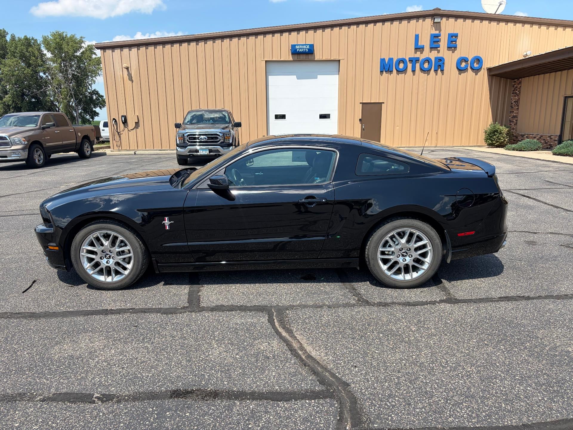2014 Ford Mustang 2dr Cpe V6 Premium