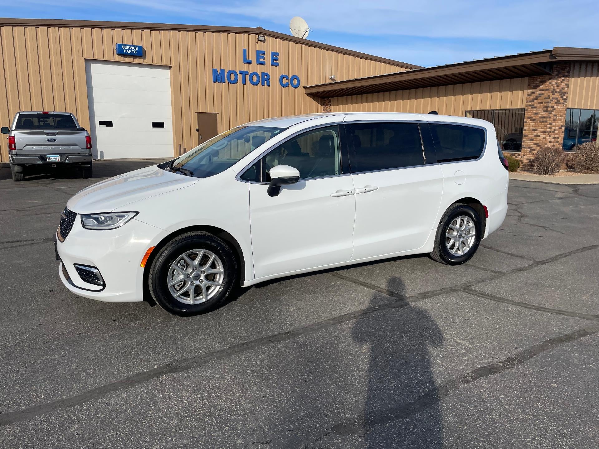 Used 2023 Chrysler Pacifica Touring L with VIN 2C4RC1BG0PR508077 for sale in Dawson, Minnesota
