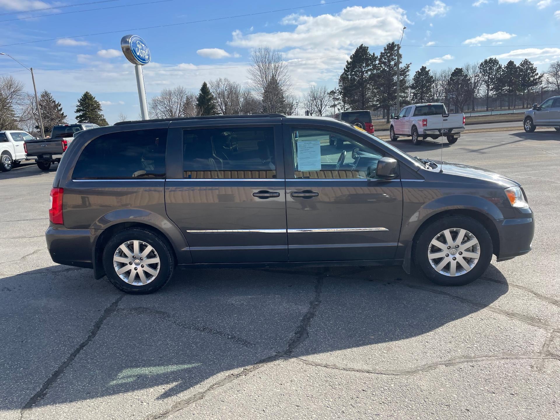 2016 Chrysler Town & Country 4dr Wgn Touring