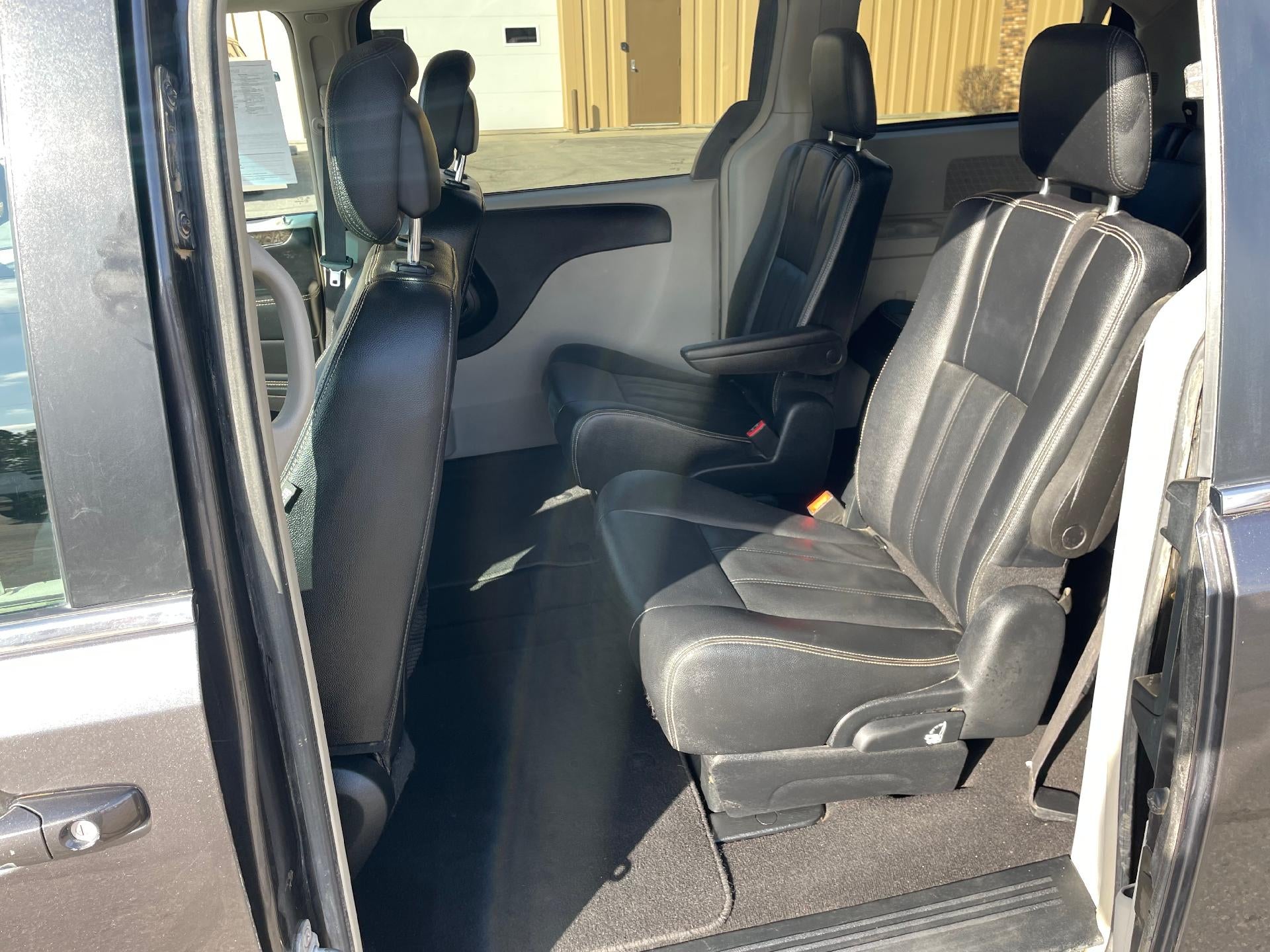 2016 Chrysler Town & Country 4dr Wgn Touring