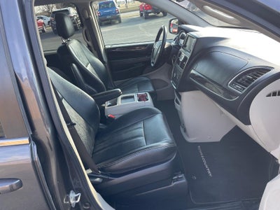 2016 Chrysler Town & Country 4dr Wgn Touring