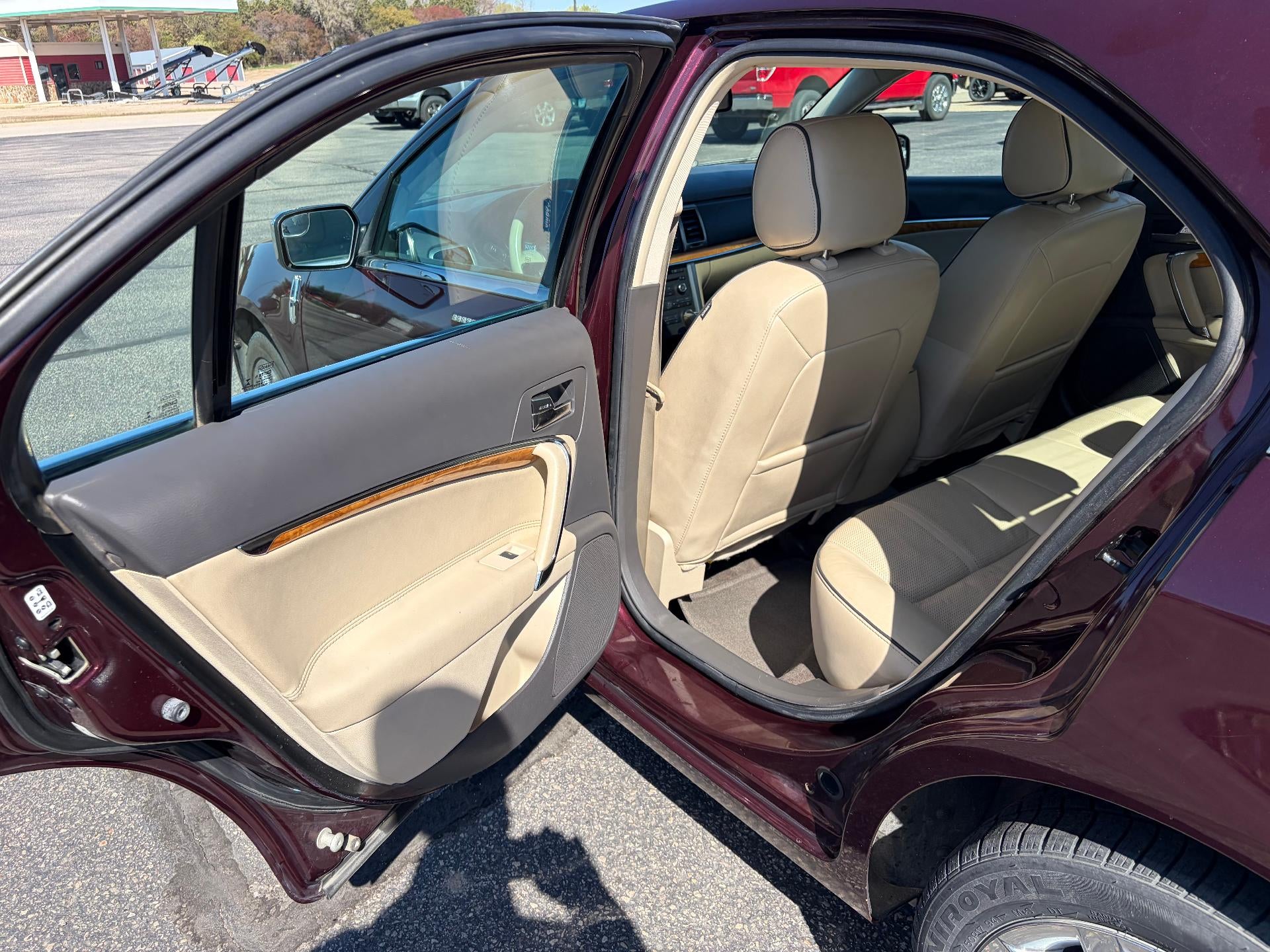 2012 Lincoln MKZ 4dr Sdn 3.5L V6 FWD