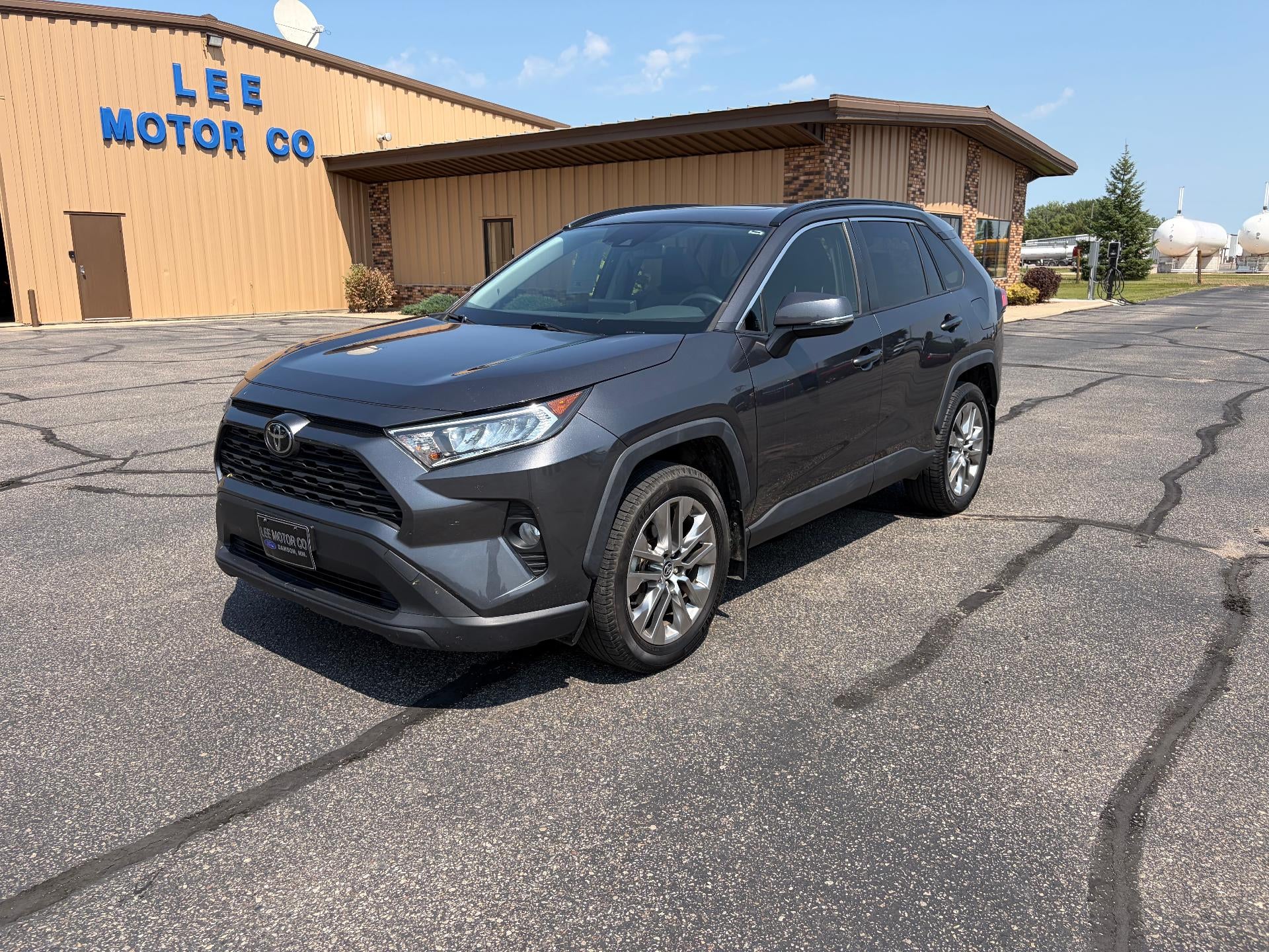 2020 Toyota RAV4 XLE Premium AWD (Natl)