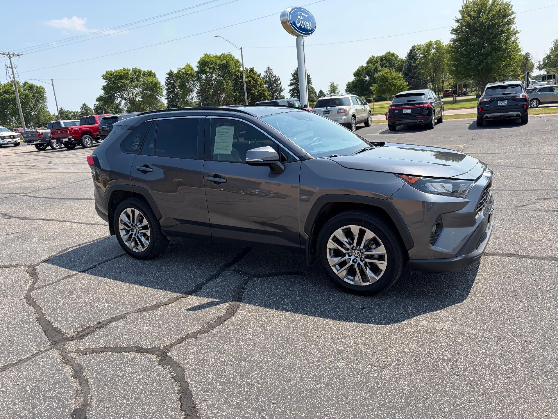 2020 Toyota RAV4 XLE Premium AWD (Natl)