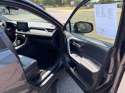 2020 Toyota RAV4 XLE Premium AWD (Natl)