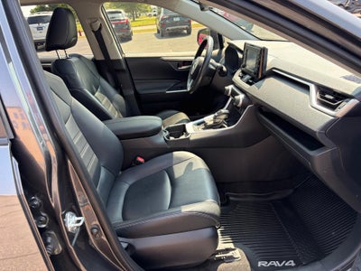 2020 Toyota RAV4 XLE Premium AWD (Natl)