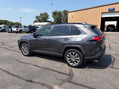 2020 Toyota RAV4 XLE Premium AWD (Natl)