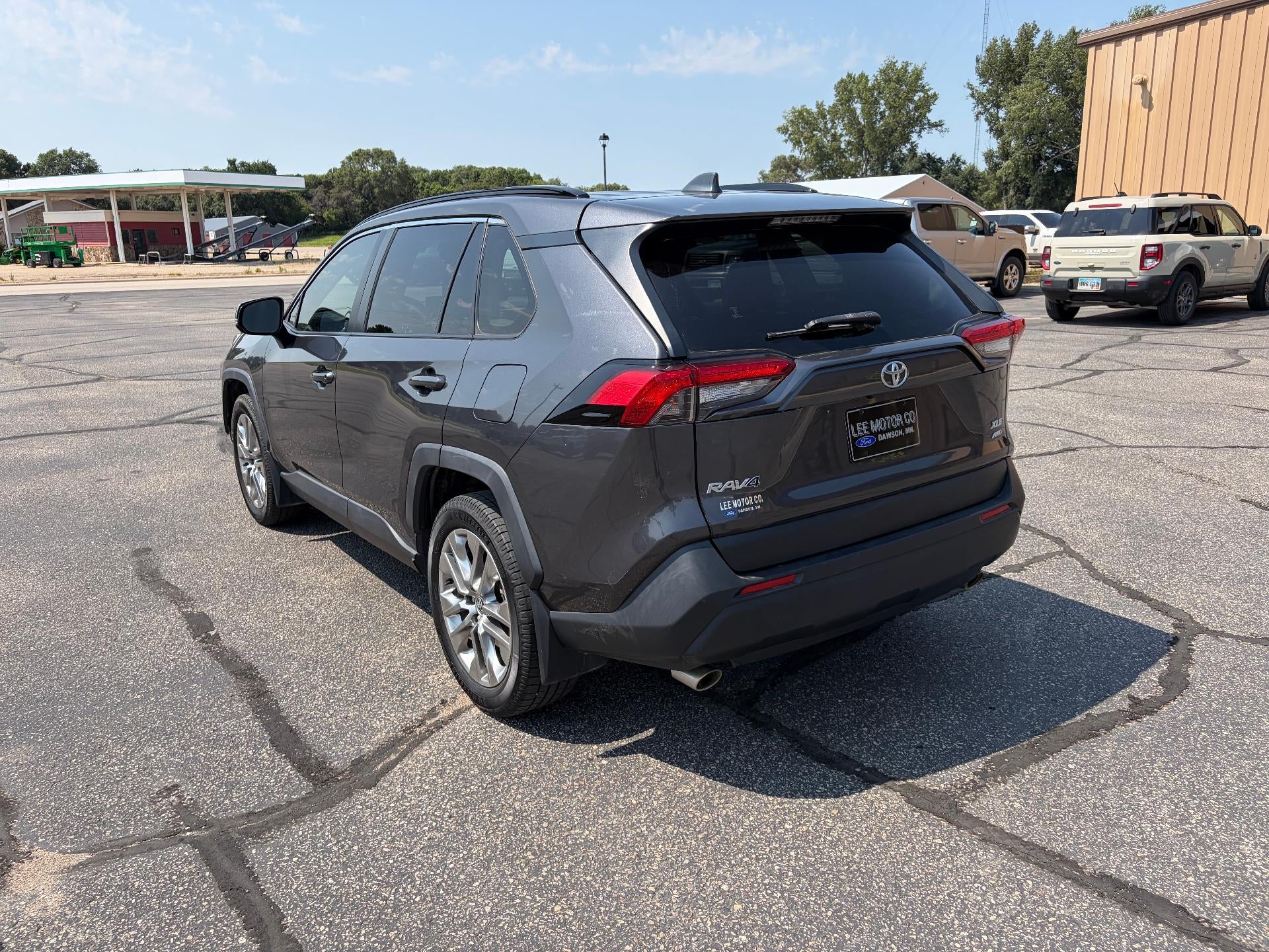 2020 Toyota RAV4 XLE Premium AWD (Natl)